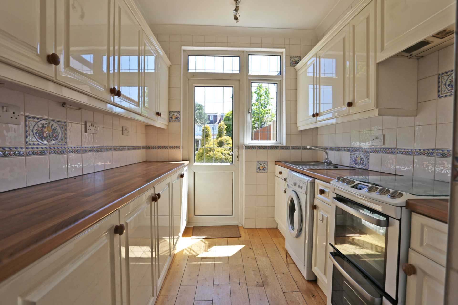 Oakley Avenue, Upney, Barking, IG11, Image 2