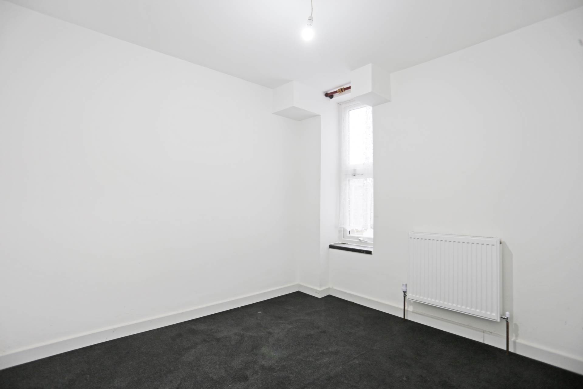 Edinburgh Road, Plaistow, London, E13, Image 10