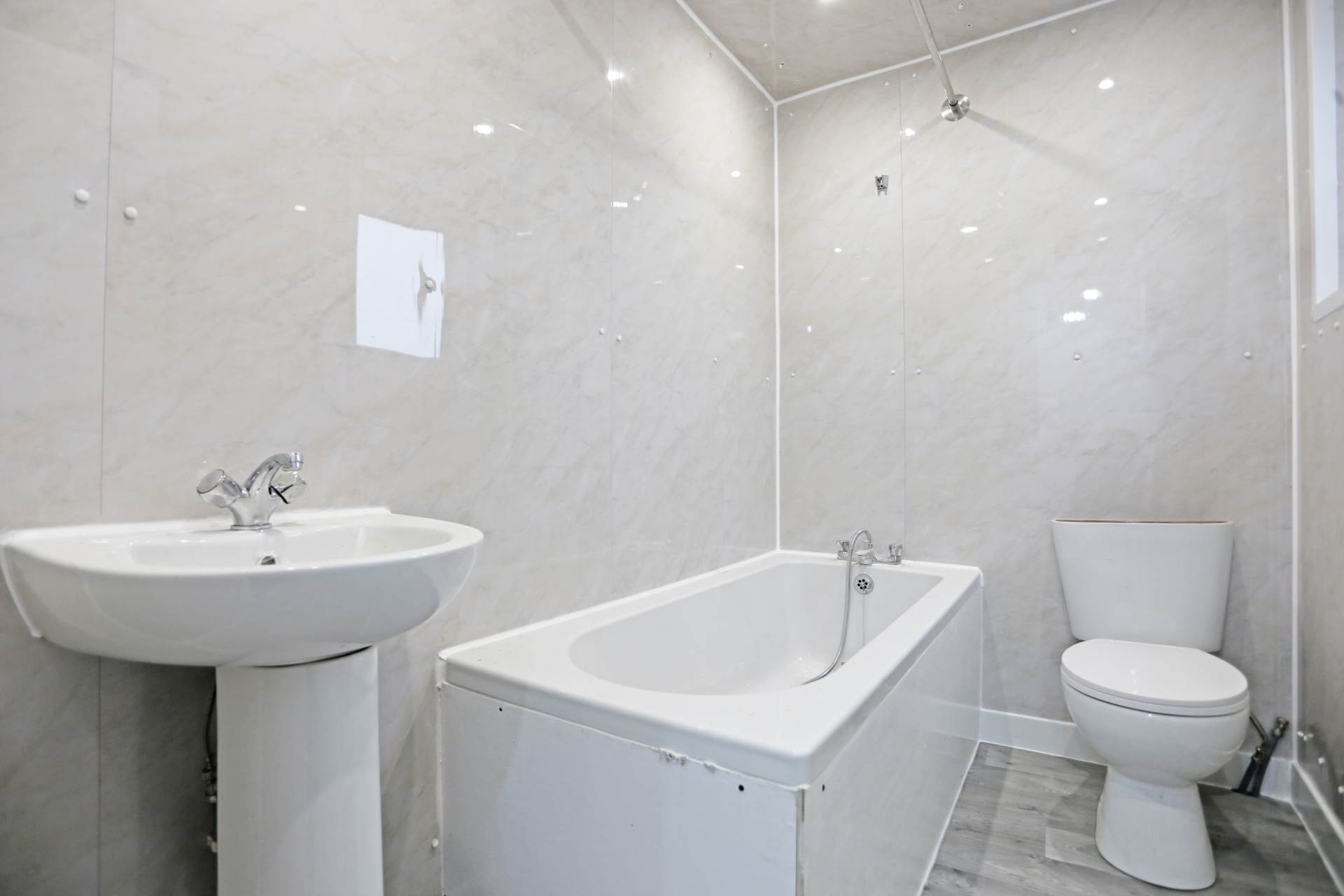 Edinburgh Road, Plaistow, London, E13, Image 13