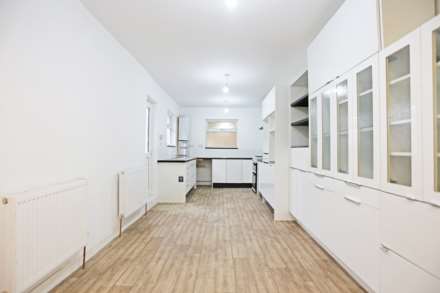 Edinburgh Road, Plaistow, London, E13, Image 3