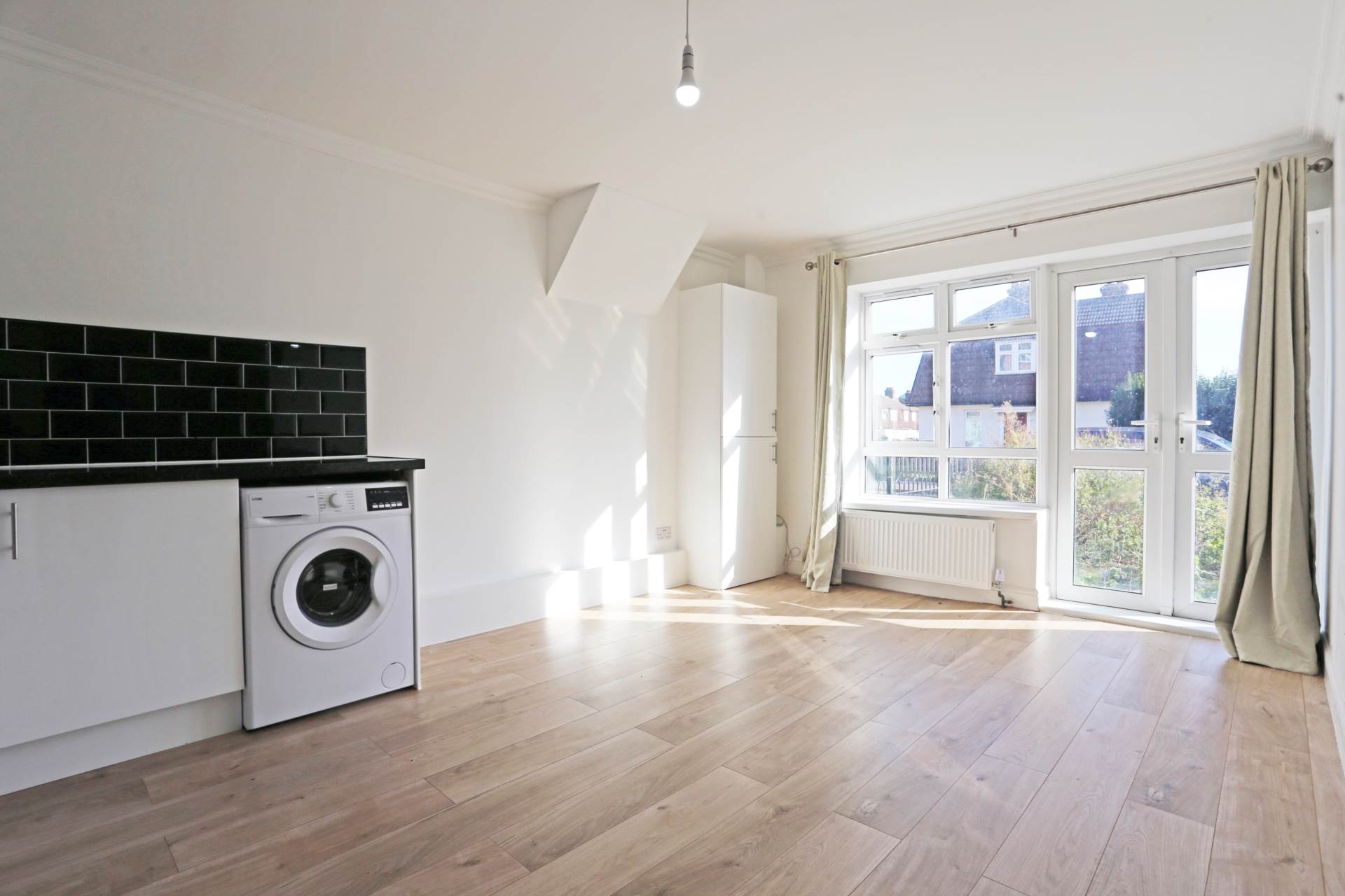 Howard Road, Barking, IG11, Image 4