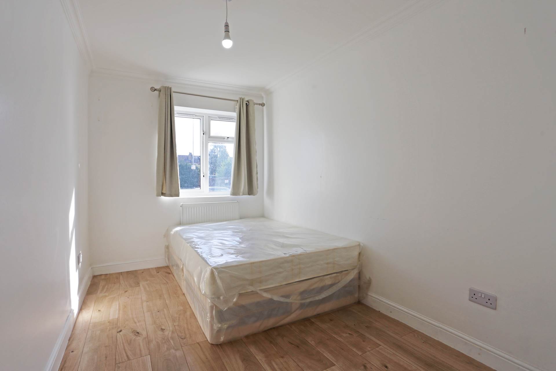 Howard Road, Barking, IG11, Image 5