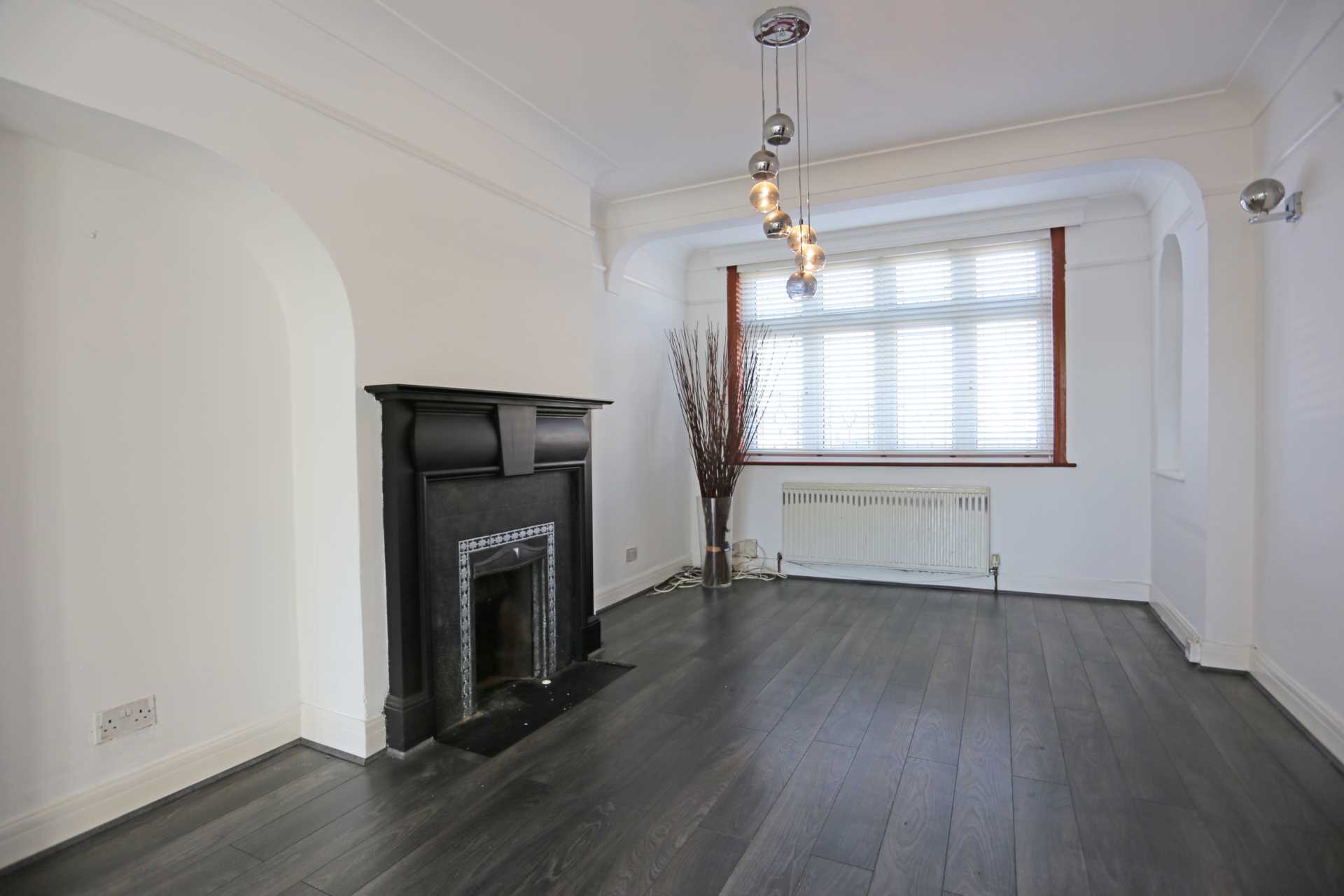 Langham Drive, Chadwell Heath, RM6, Image 3