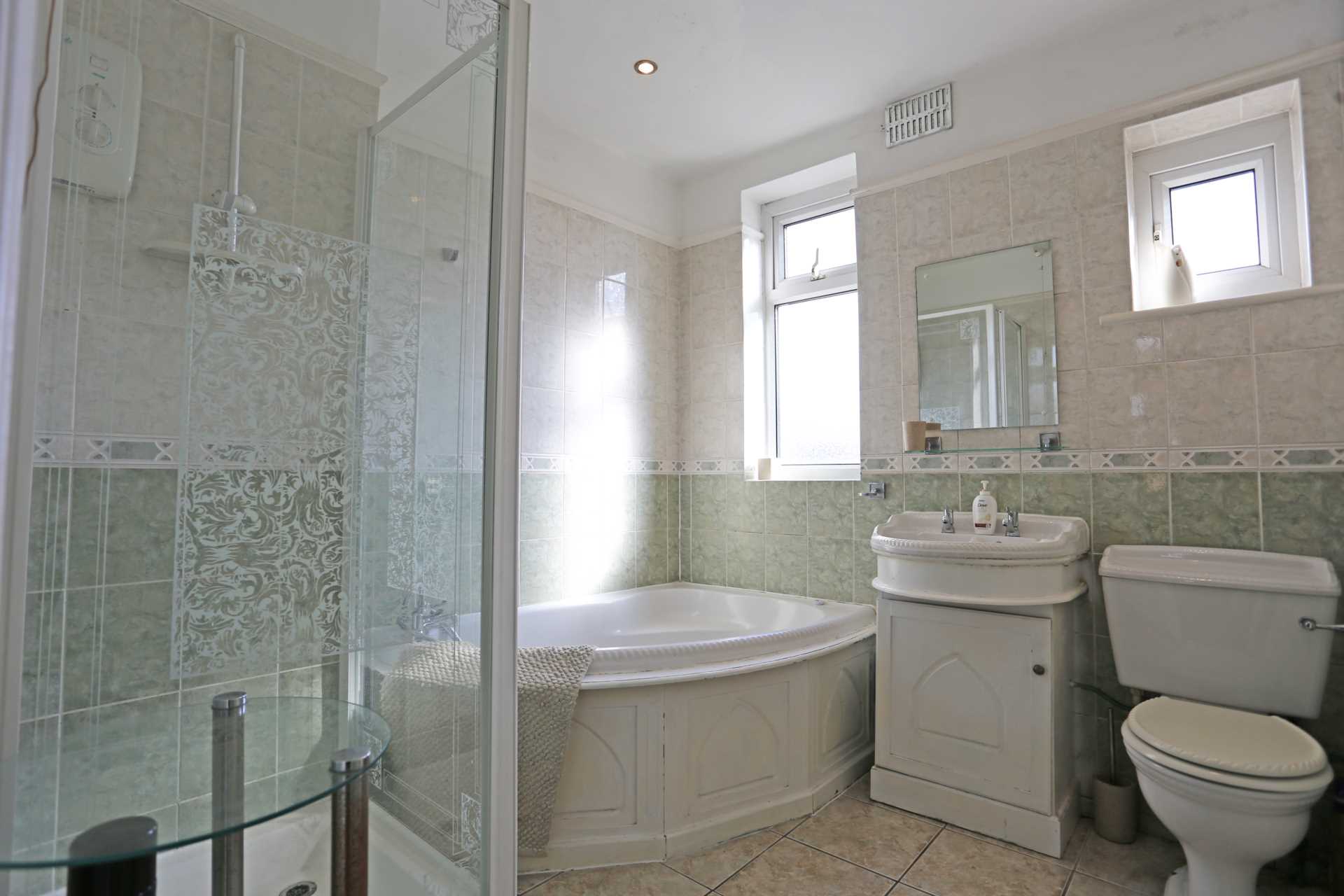 Langham Drive, Chadwell Heath, RM6, Image 9