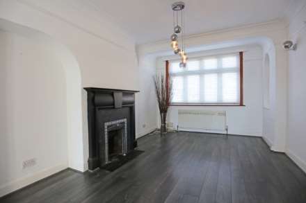 Langham Drive, Chadwell Heath, RM6, Image 3