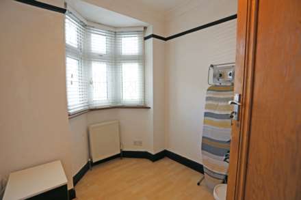 Langham Drive, Chadwell Heath, RM6, Image 8