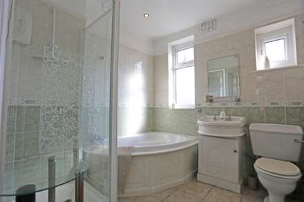 Langham Drive, Chadwell Heath, RM6, Image 9