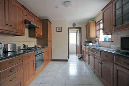 Horace Road, London, Image 2