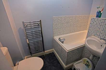 Heathway, Dagenham, RM10, Image 12