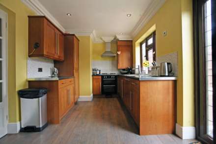 Heathway, Dagenham, RM10, Image 2