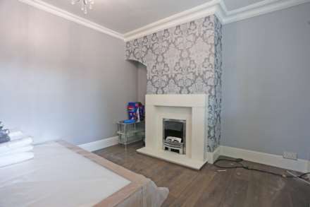 Heathway, Dagenham, RM10, Image 3