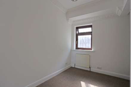 Heathway, Dagenham, RM10, Image 8
