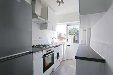 Helen Road, Hornchurch, Gidea Park, RM11, Image 2