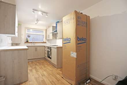 Chadwell Avenue, Chadwell Heath, RM6, Image 2