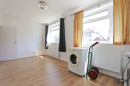Chadwell Avenue, Chadwell Heath, RM6, Image 6