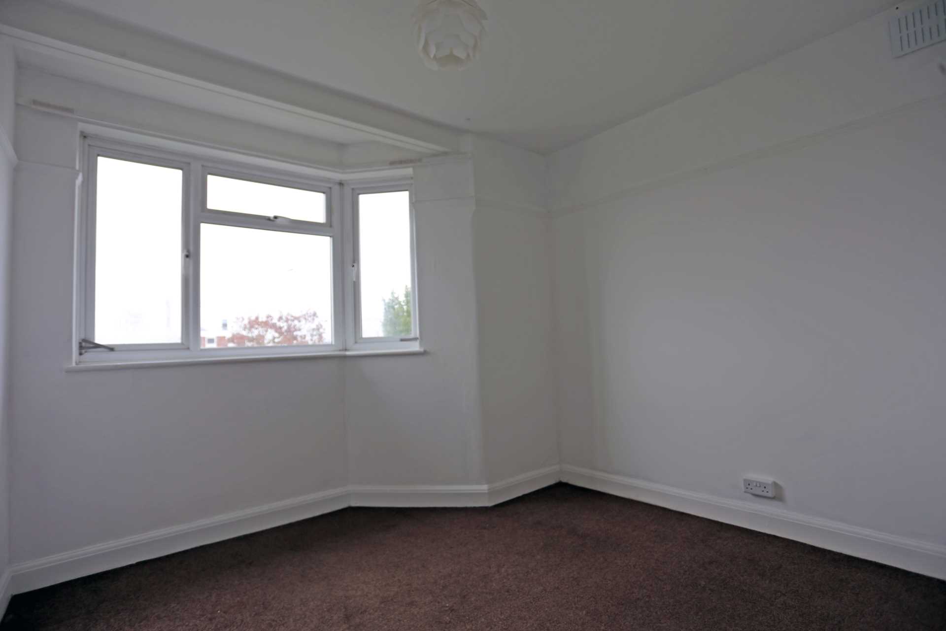 Rainham Road South, Dagenham, Image 4