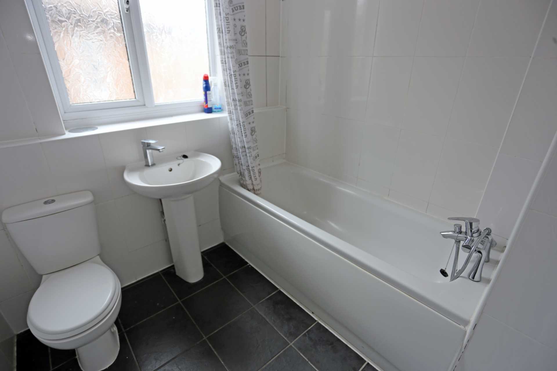 Rainham Road South, Dagenham, Image 5