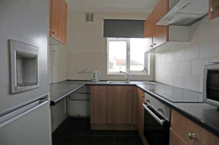 Rainham Road South, Dagenham, Image 3