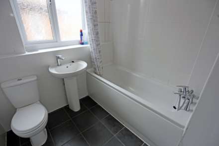 Rainham Road South, Dagenham, Image 5
