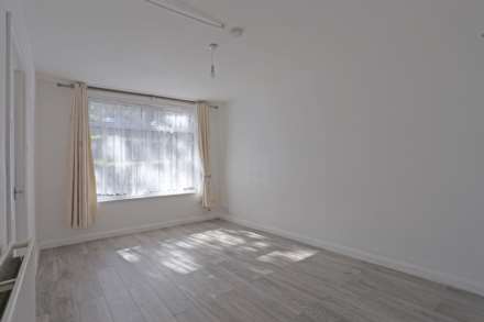 Felspar Close, Plumstead, Image 2