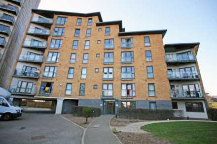 1 Bedroom Apartment, Gateway Court, Parham Drive, Ilford, IG2