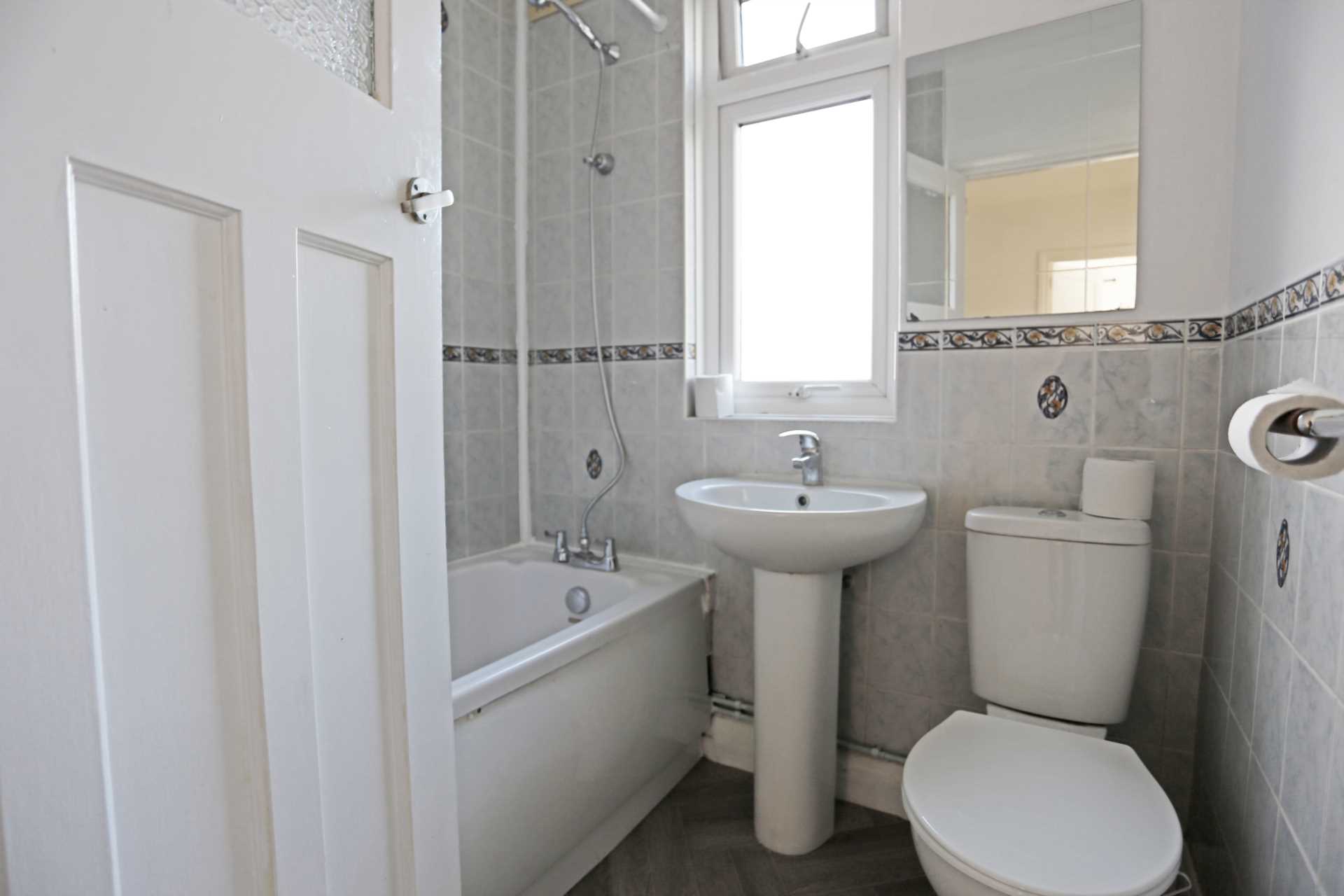 Robinia Avenue, Gravesend, DA11, Image 8