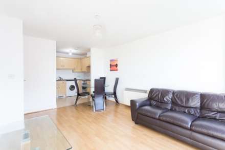 City Gate House, Eastern Avenue, Ilford, IG2, Image 3