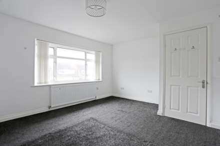 Boniface Road, Uxbridge, UB10, Image 11