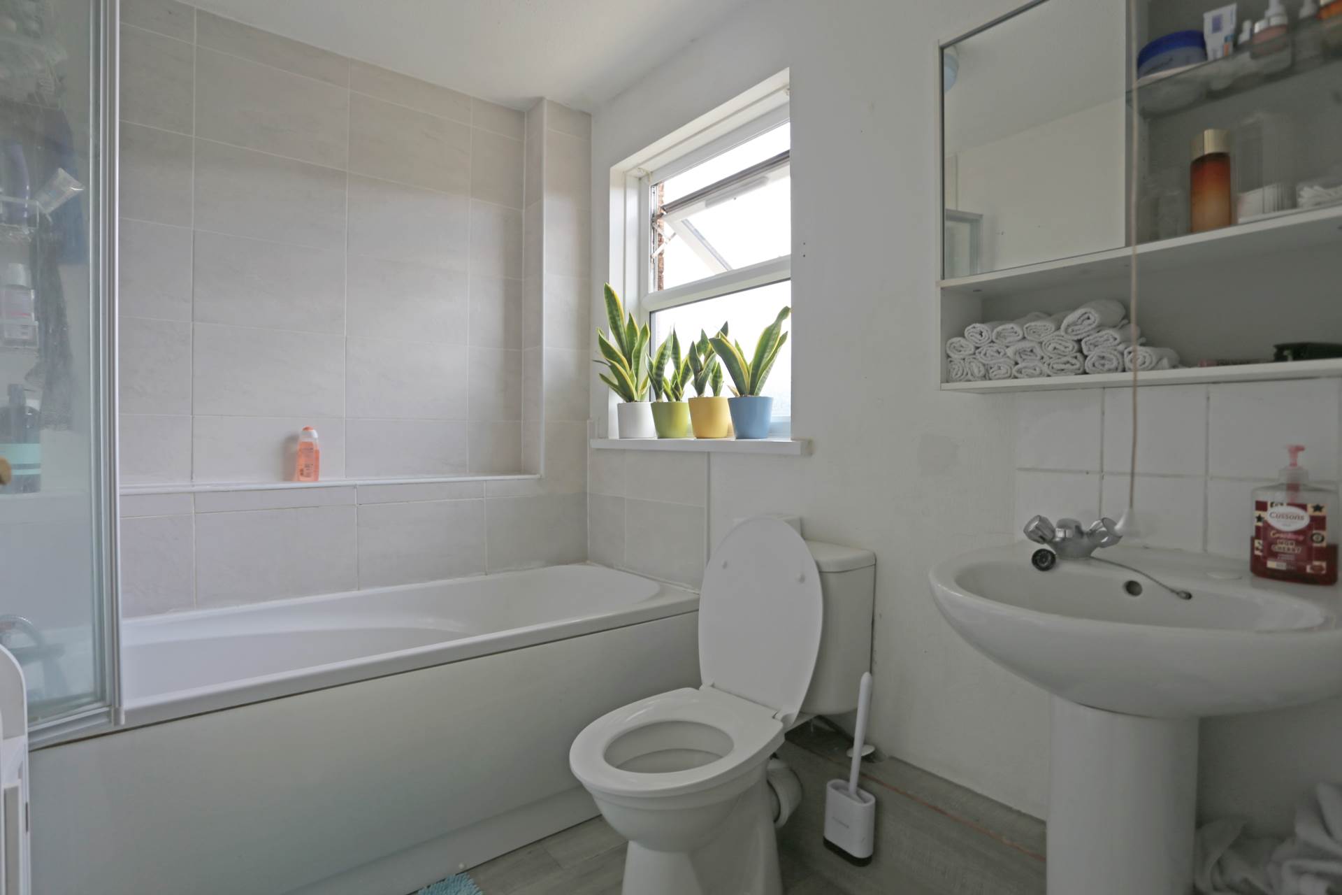 Quarry Mews, Purfleet On Thames, RM19, Image 6