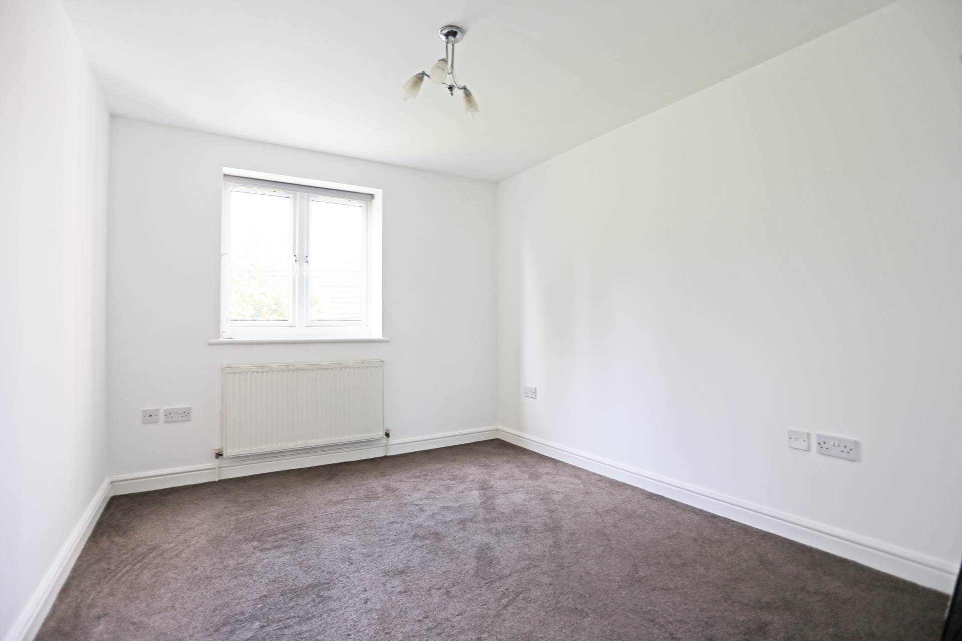 New Road, Rainham, RM13, Image 4
