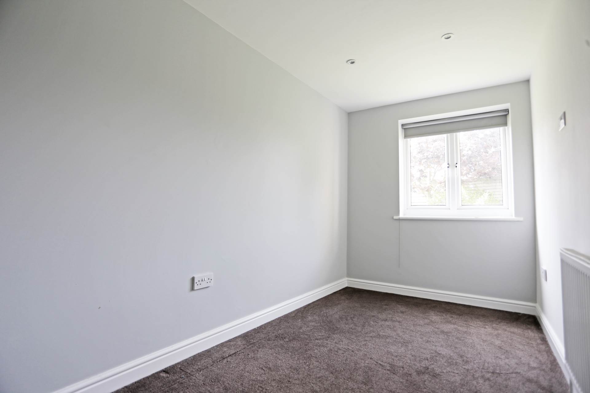 New Road, Rainham, RM13, Image 5