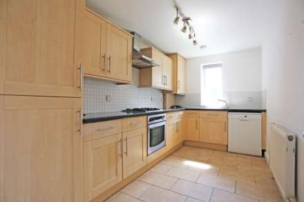 New Road, Rainham, RM13, Image 2