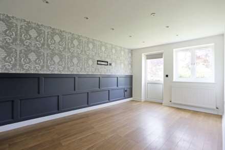 New Road, Rainham, RM13, Image 3