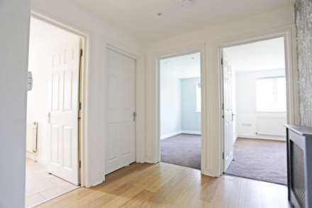 New Road, Rainham, RM13, Image 7