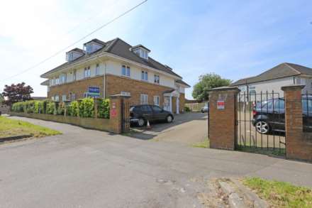 New Road, Rainham, RM13, Image 9