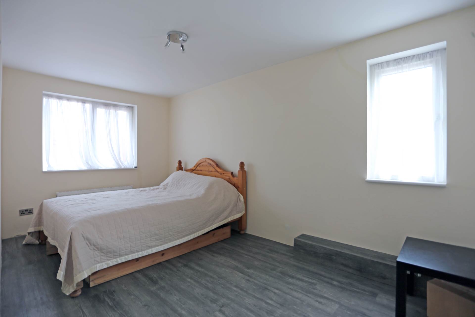 Hugo Gardens, Rainham, Image 12