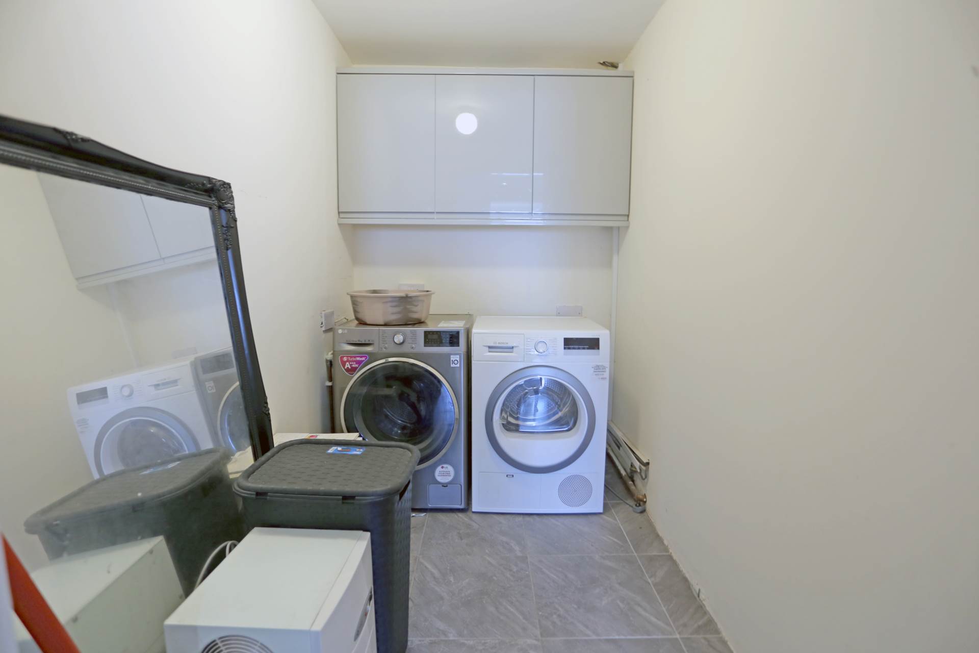 Hugo Gardens, Rainham, Image 16