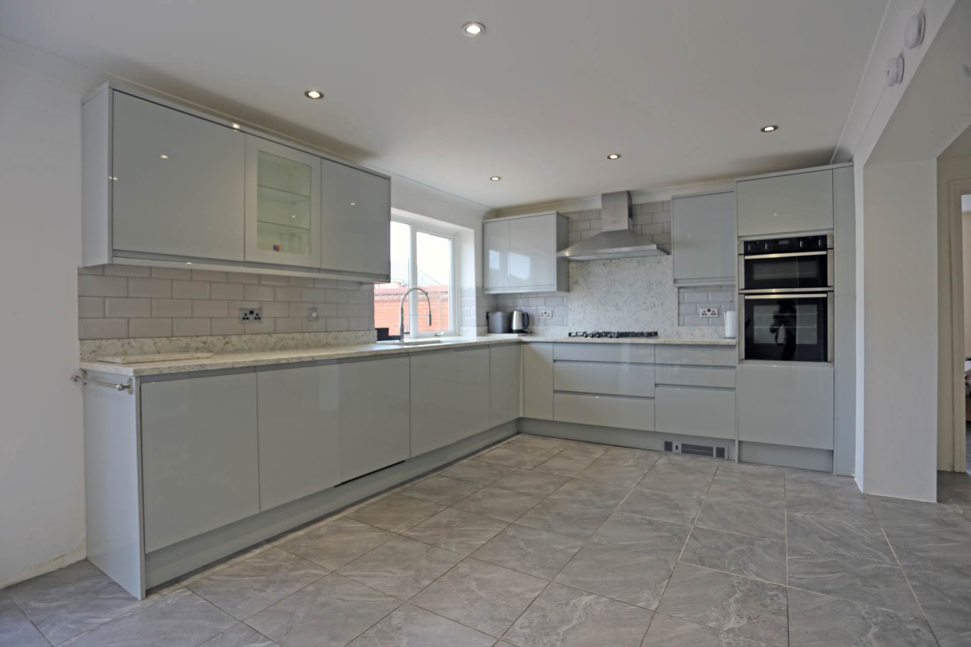 Hugo Gardens, Rainham, Image 4