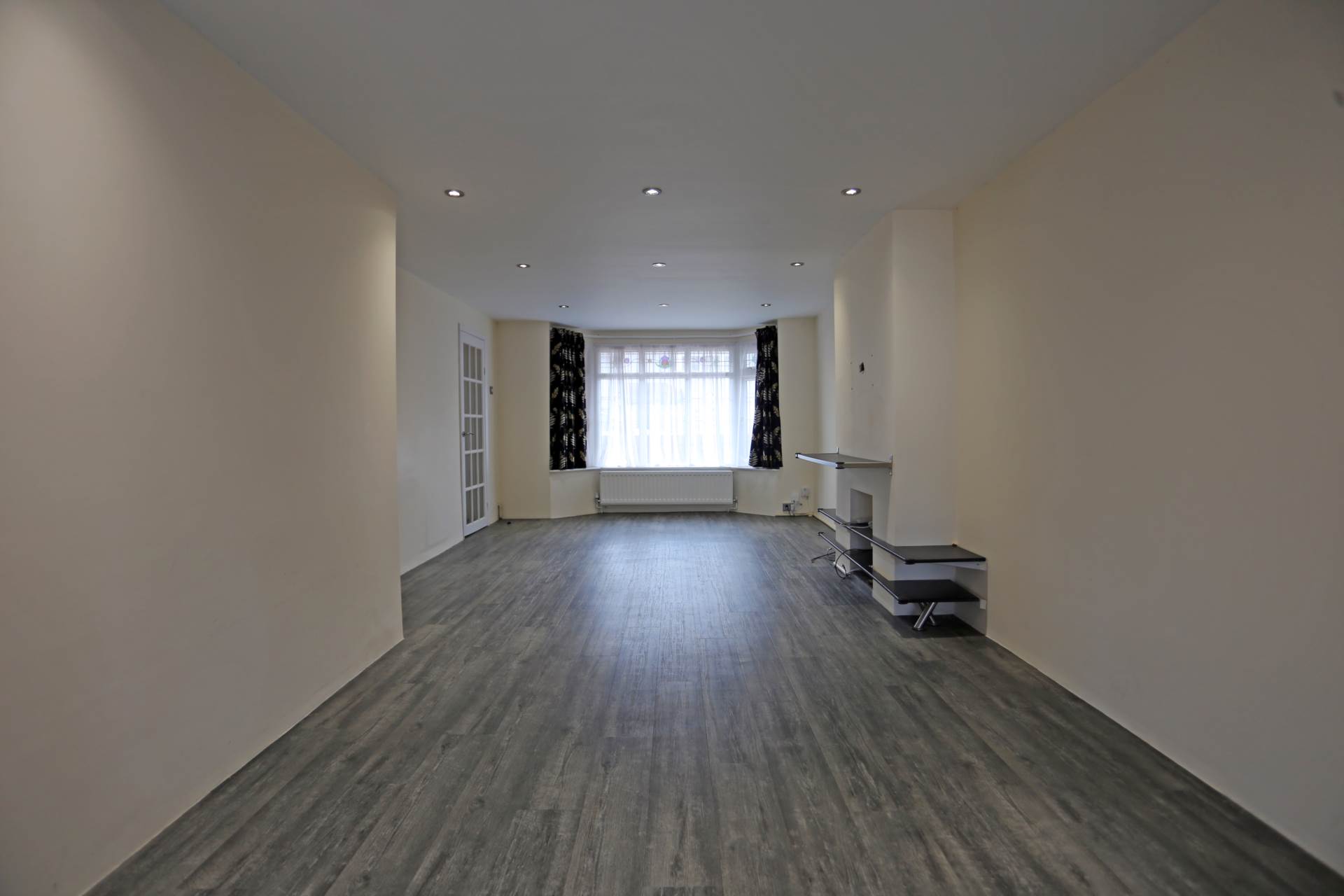 Hugo Gardens, Rainham, Image 7