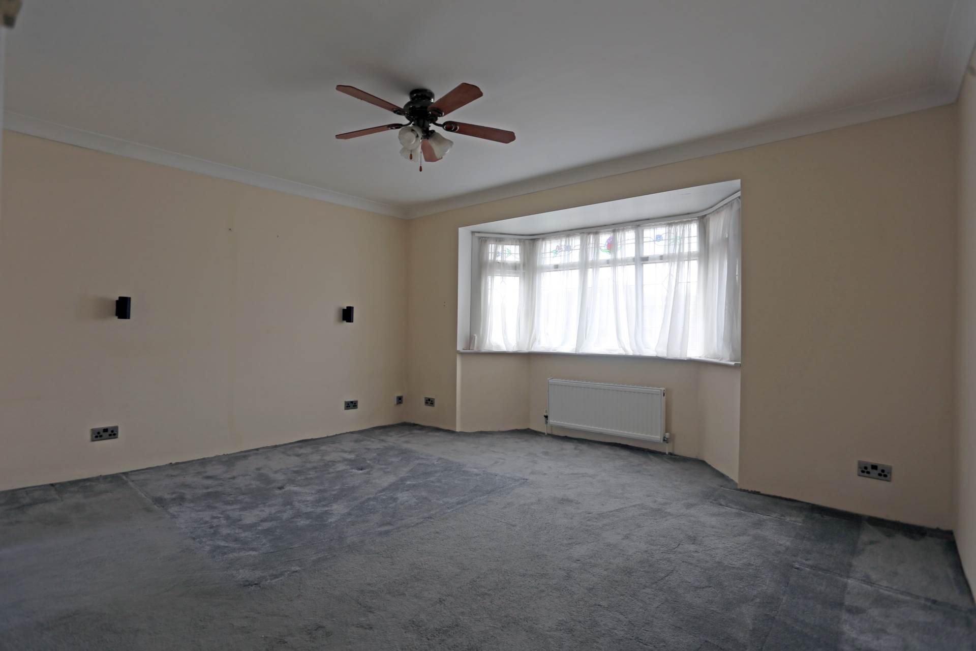 Hugo Gardens, Rainham, Image 8
