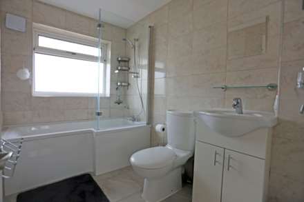 Hugo Gardens, Rainham, Image 10