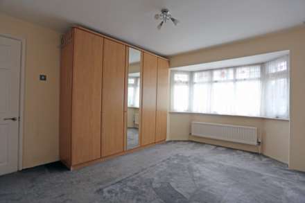 Hugo Gardens, Rainham, Image 11