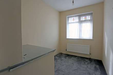 Hugo Gardens, Rainham, Image 15