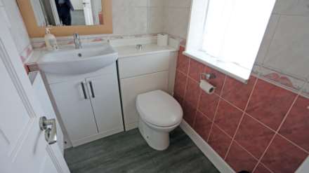 Hugo Gardens, Rainham, Image 19