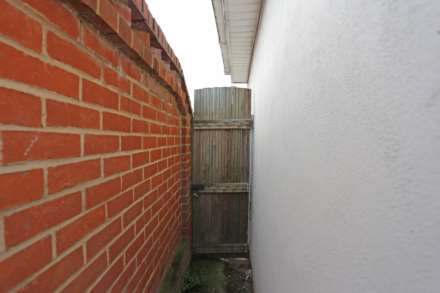 Hugo Gardens, Rainham, Image 21