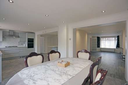 Hugo Gardens, Rainham, Image 3