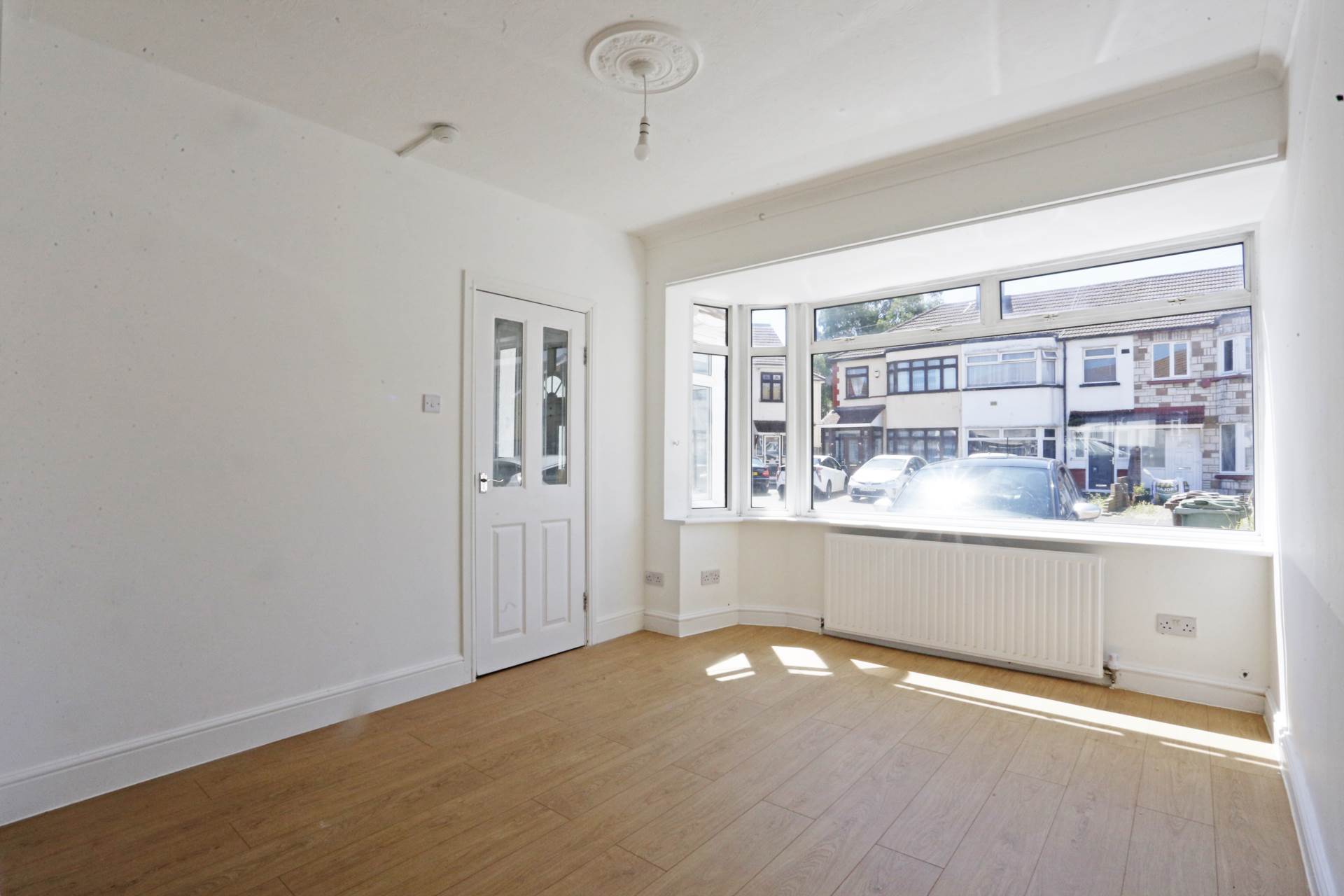 Stanley Avenue, Dagenham, RM8, Image 4