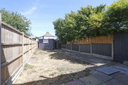 Stanley Avenue, Dagenham, RM8, Image 10