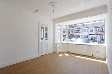 Stanley Avenue, Dagenham, RM8, Image 4