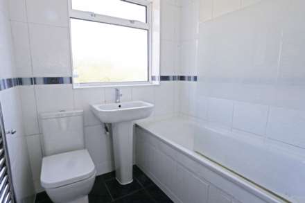 Stanley Avenue, Dagenham, RM8, Image 9